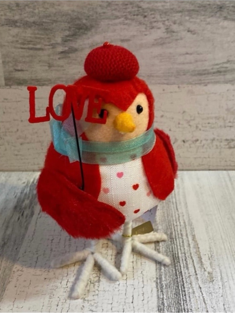 Target Spritz Featherly Friends Valentines Bird 2023 Aerial NEW